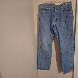 wrangler jeans relaxed fit 36 x 32